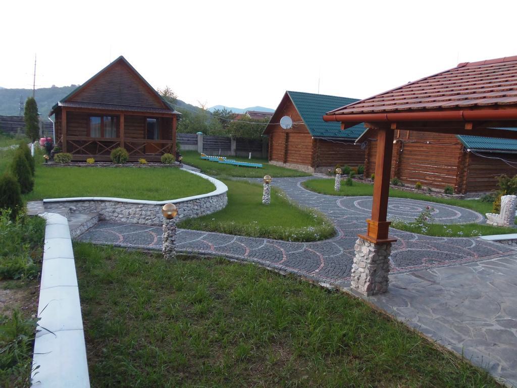 Hotel Tourist Complex Karina Polyana  Esterno foto